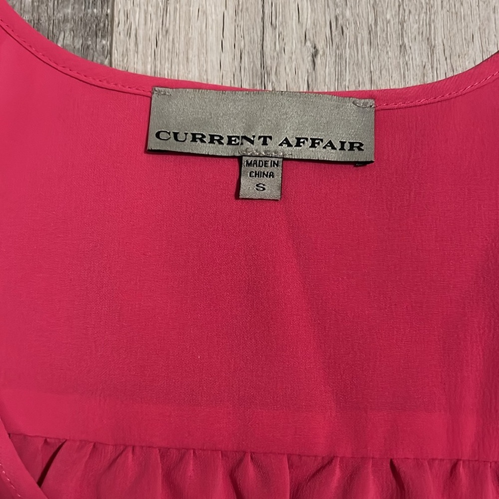 Current Affair Racerback Blouse - Picture 4 of 9